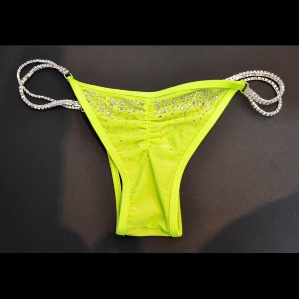 Competition bikini - Picture 6 of 8